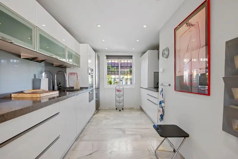 Adosado de 4 Dormitorios en venta Atalaya Isdabe, España