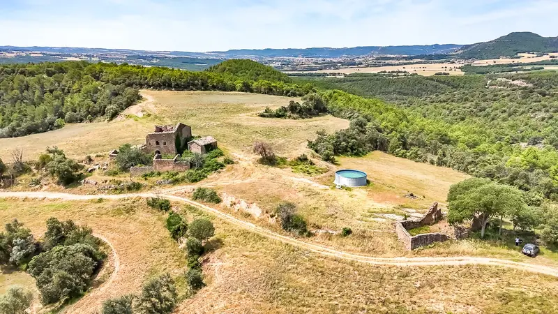 Finca Rustica con Masia para Rehabilitar en Solsones