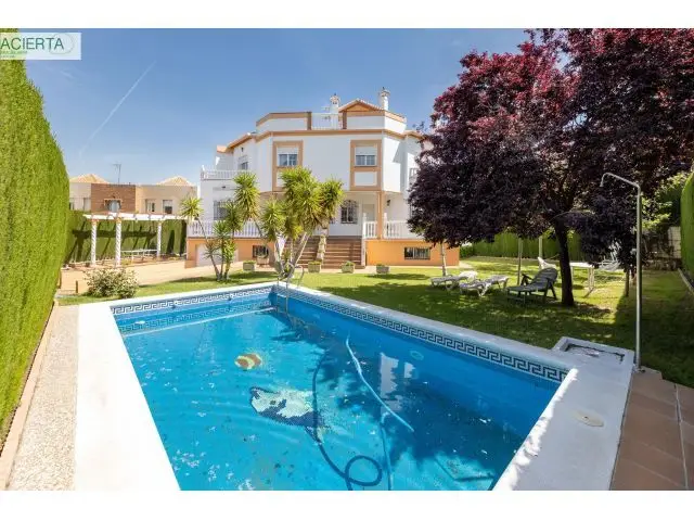 Chalet en Venta Gojar Urbanizacion Los Cerezos