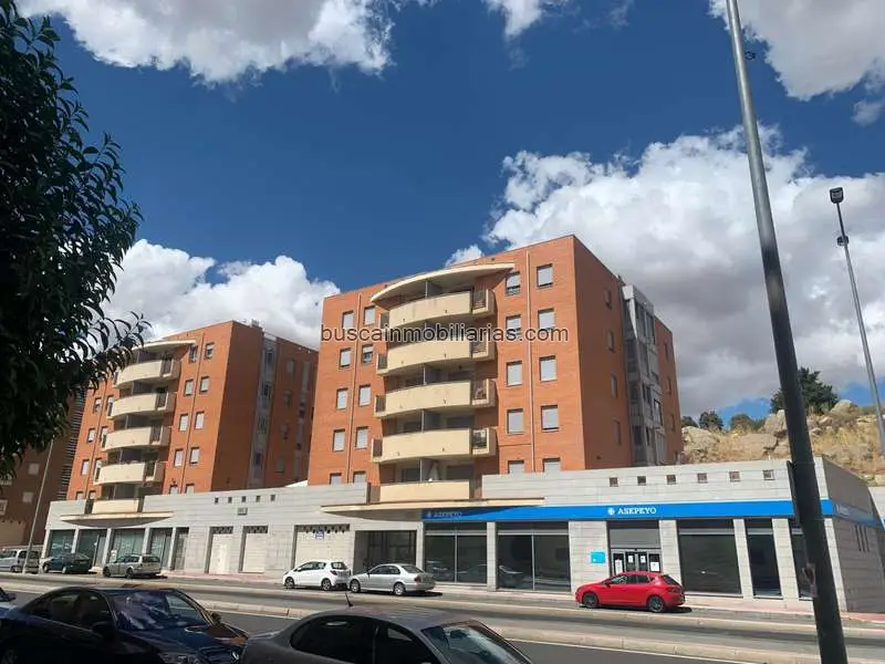 Atico con Terraza 50m2 en Avila - 1 Dormitorio - Garaje