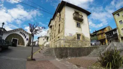Casa en venta en Colunga centro para reformar
