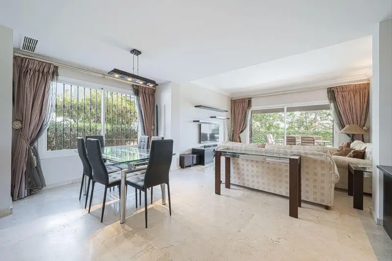 Apartamento en Venta La Quinta Marbella 2 Dormitorios Jardin Privado