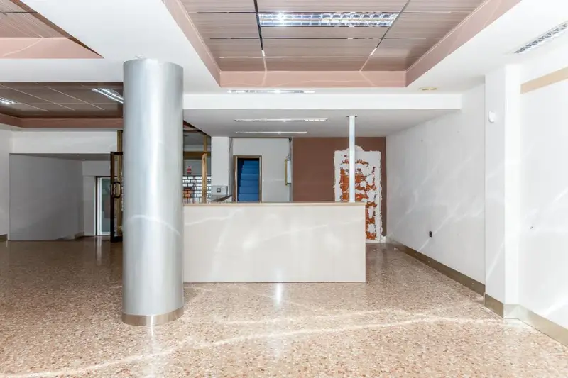 Local de 586 m² en venta, Yecla (Murcia) - Servihabitat