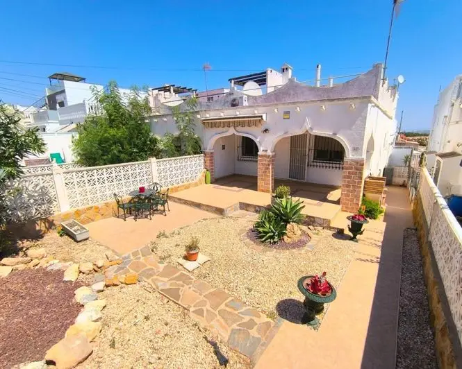 Bungalow en Venta 2 Dormitorios San Miguel De Salinas
