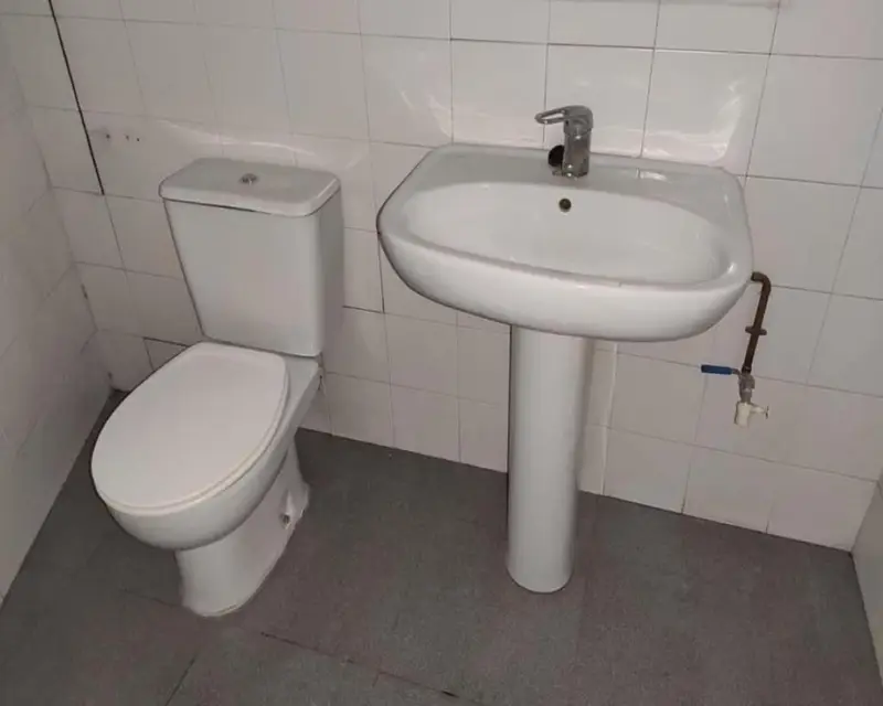 Local 131.71m2 Terrassa Ponente