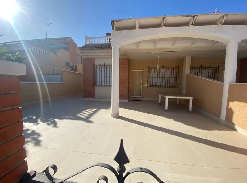 Casa en alquiler Torre Horadada cerca del mar 4 habitaciones