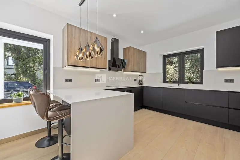 Villa de 5 Dormitorios en Venta Benahavis