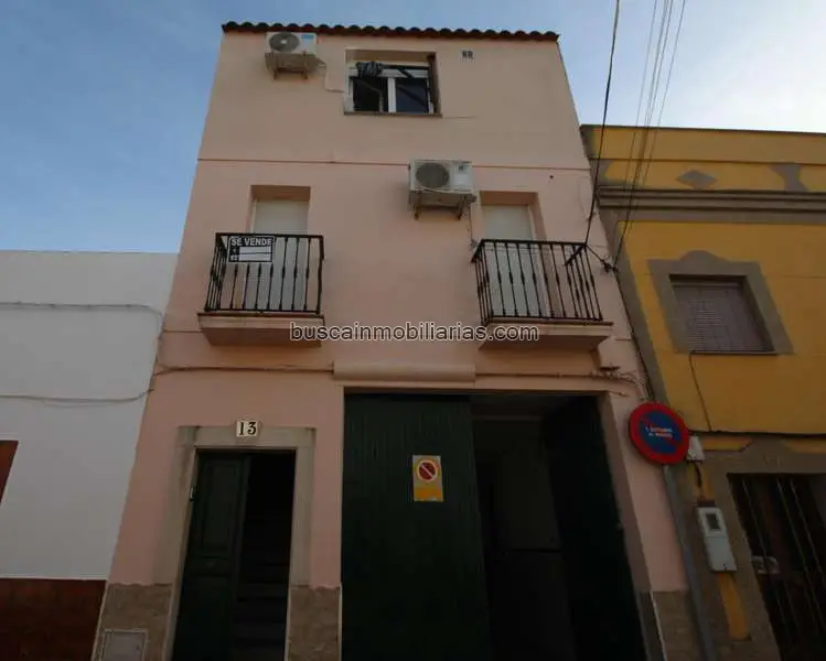 Casa en venta en La Garrovilla 7 habitaciones 3 baños