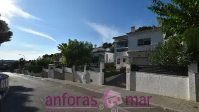 Chalet en venta en Roda de Berà