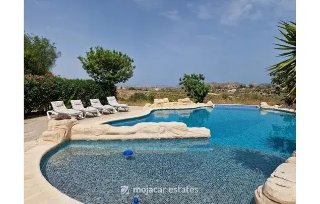 Alquiler Villa Lujo 6 Dormitorios Turre Almeria
