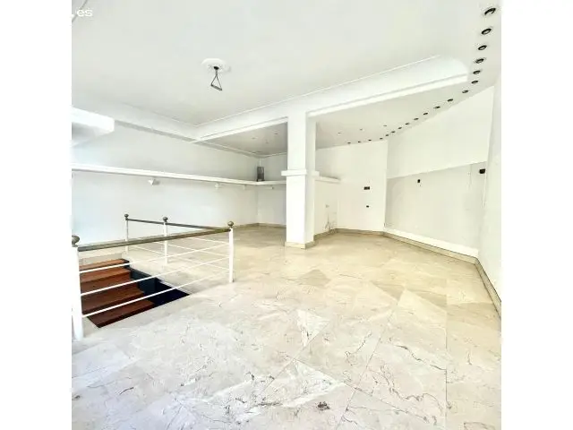 Local Comercial 160m² Dos Plantas Excelente Ubicacion