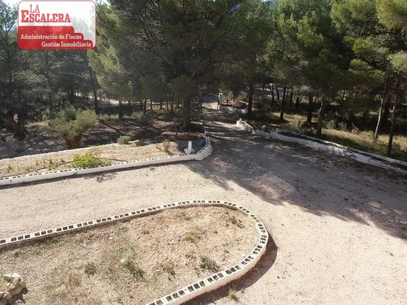 Venta Chalet 4 Habitaciones Castalla Ref 846