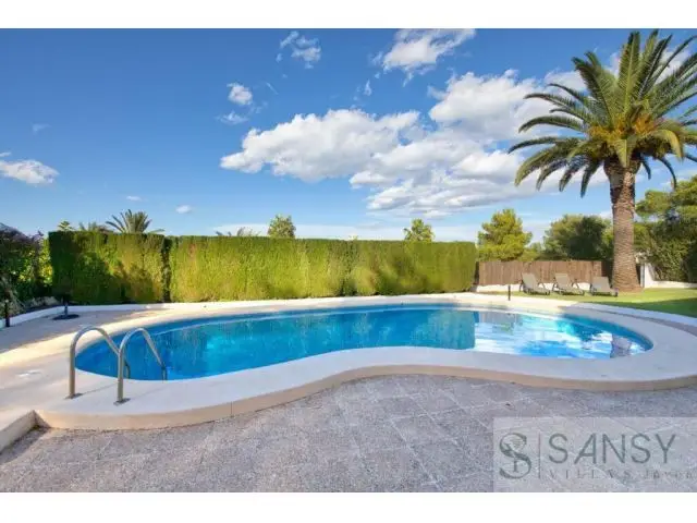 Chalet en Alquiler en Jávea 4 Dormitorios Vistas al Mar