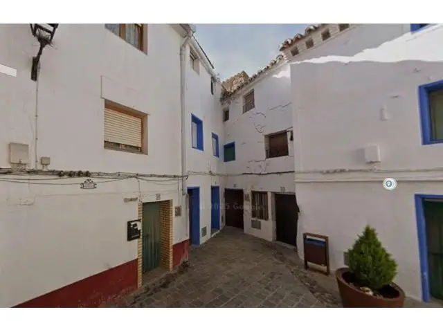 Casa okupa en Gelsa Zaragoza para inversores