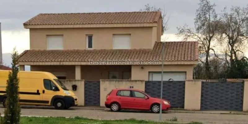 Chalet en Venta Morales del Vino 6 Dormitorios Piscina Jardin