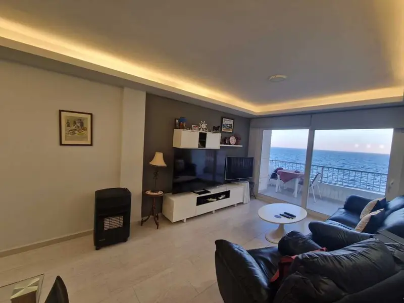 Apartamento en Torrevieja con Vistas al Mar 3 Dormitorios