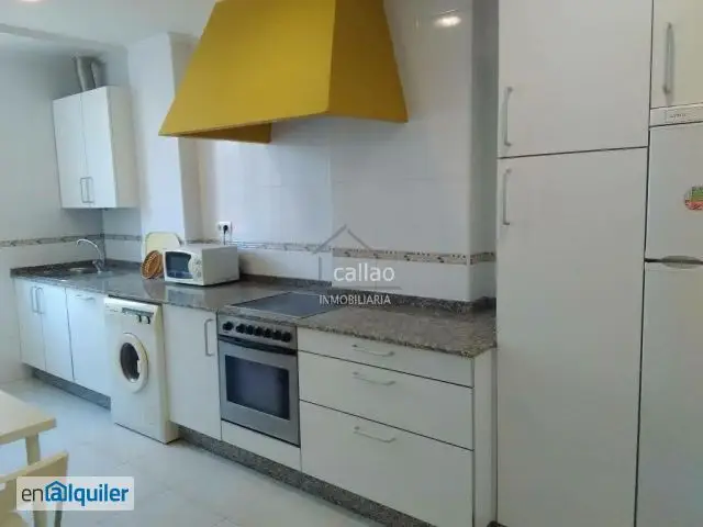 Piso para Estudiantes en Ferrol Centro 4 Dormitorios 2 Baos