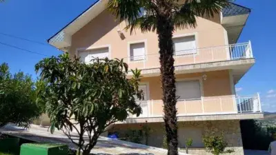 Chalet en Venta 400m2 con 2000m2 Parcela Ideal Familia o Casa Rural