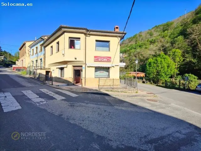 Casa de Pueblo Restaurada en Asturias Ideal para Negocio u Hogar
