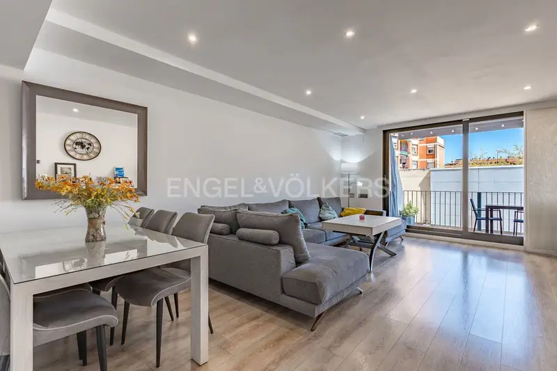 Chalet de Lujo en Sabadell con Piscina y Domótica