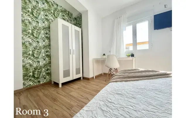 Apartamento 4 Dormitorios Sevilla Alquiler Centro Wifi Aire Acondicionado