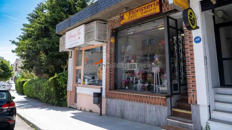 Local Comercial en Venta Torrelodones - Alta Visibilidad