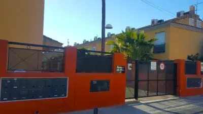 Adosado en Playa Almassora con Piscina y Garaje