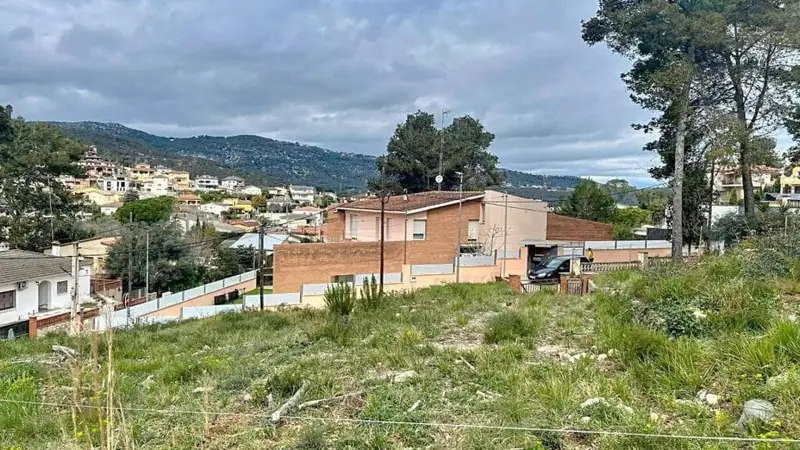 Solar/Parcela en venta en Canyelles, Barcelona