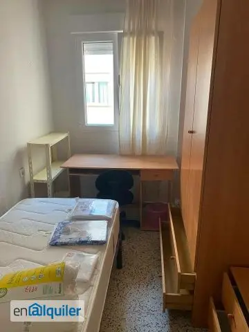 Piso 3 Dormitorios Estudiantes Granada Hipercor