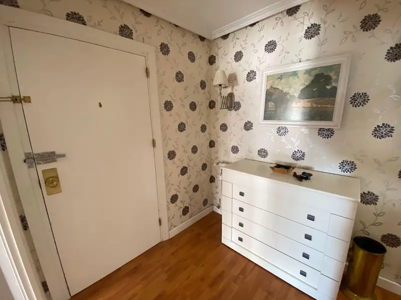 Apartamento en venta. Magnífico piso reformado con una excelente distribución del espacio y terraza con vistas en el corazón de Cáceres