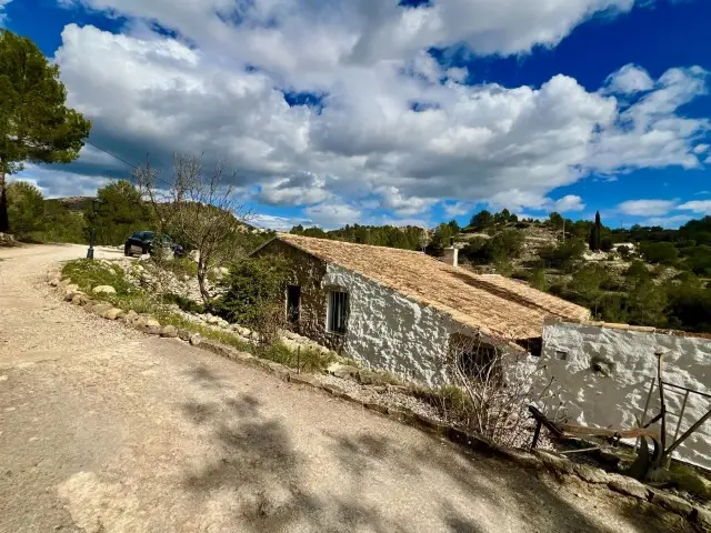 Casa-Villa de 5 Dormitorios en venta Pinoso, España