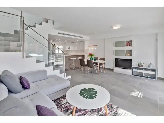 Bungalow Seminuevo con Piscina cerca de Elche
