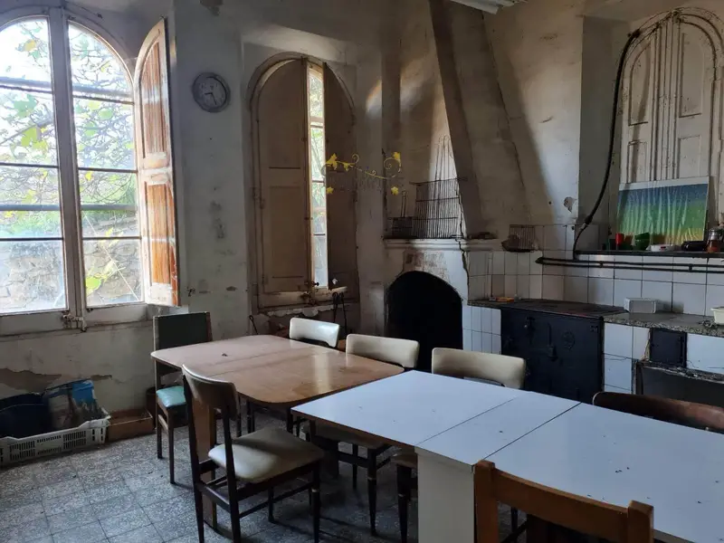 Masia siglo XVII en Girona 50 hectareas reforma integral