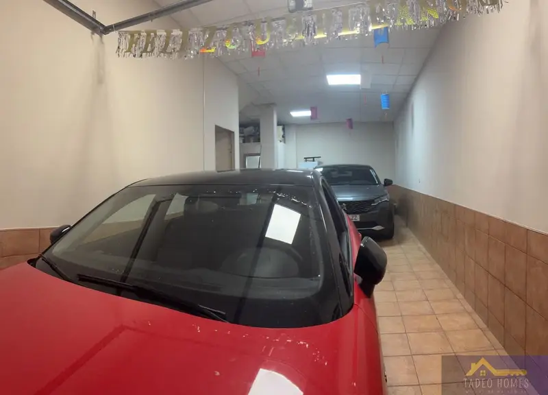 Casa Adosada en Patiño 5 Dormitorios 3 Baños Apartamento Independiente