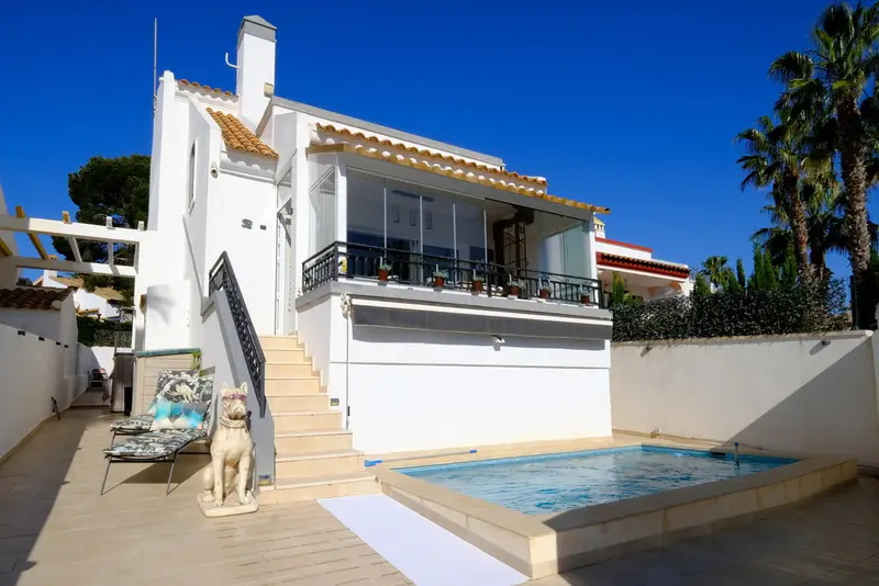 Villa de Lujo en Villamartín 2 Dormitorios 3 Baños