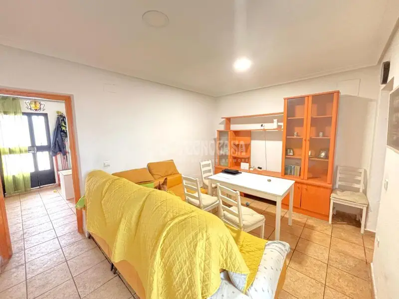 Casa en Venta en Badajoz 94m2 3 Habitaciones Terraza Patio