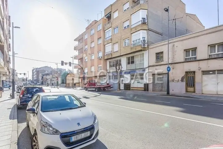 Piso en venta en Yecla 4 dormitorios cerca del hospital