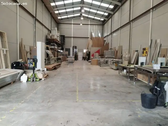 Nave Industrial 556m2 Elche Equipada Oficinas
