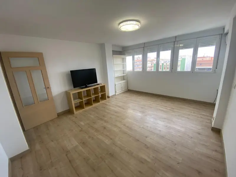 Venta Piso con calefacción en Altamira Almeria