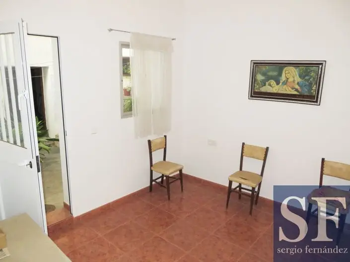 Casa de Pueblo con 9 Dormitorios y Vistas al Mar