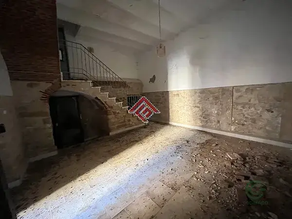Casa Antigua Tres Plantas Cerca Plaza Mayor Para Reformar