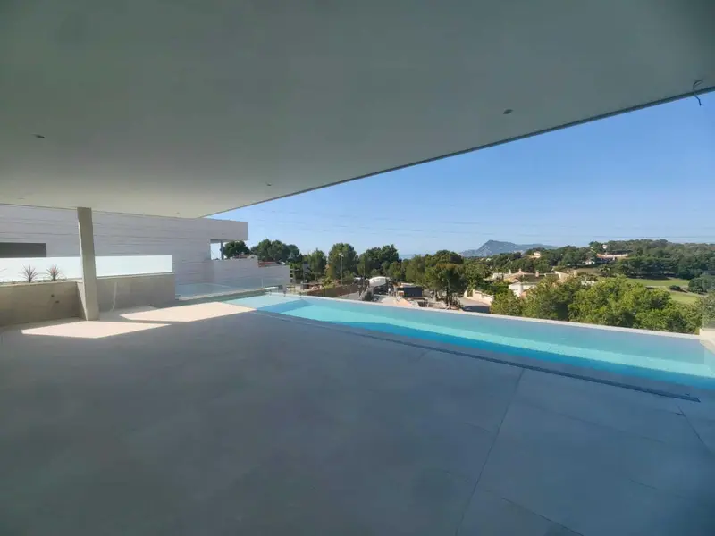 Chalet de Lujo en Altea con Vistas Panorámicas al Mar