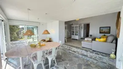 Villa en Sayalonga con Vistas Impresionantes
