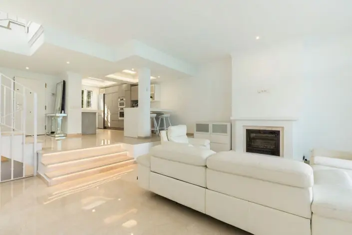 4 Bed Apartment for sale