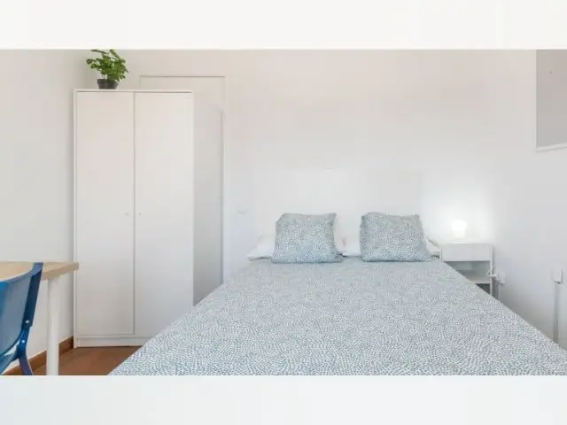 Habitaciones para Mujeres en Piso Compartido Barcelona