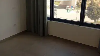 Piso en Alquiler en Ronda 2 Dormitorios Cerca de Parques y Tiendas