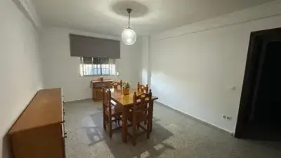 Piso en venta en La Granja planta baja para reformar