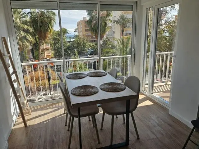 Apartamento en Playa San Juan Alicante con Vistas al Mar