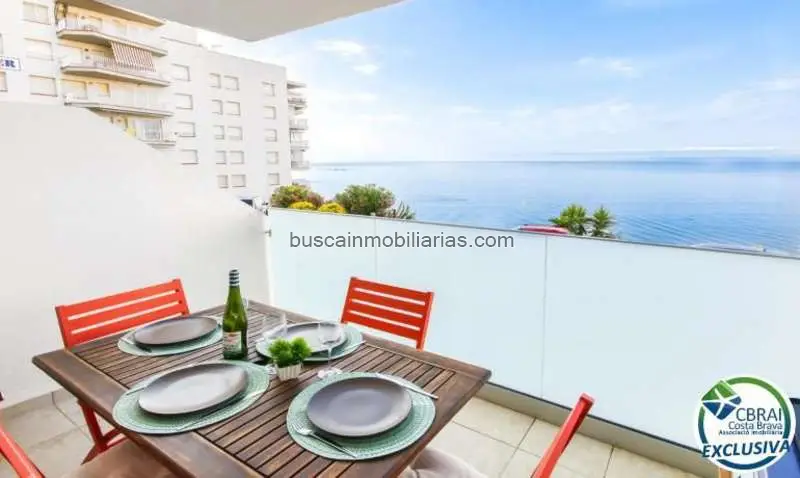 Apartamento en Roses con Vistas al Mar y Licencia Turistica