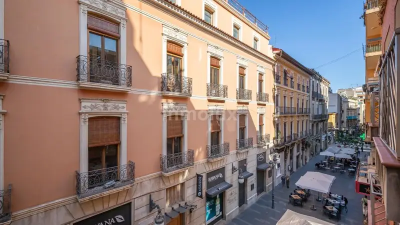Precioso piso en Alicante centro con 2 dormitorios y 2 baños